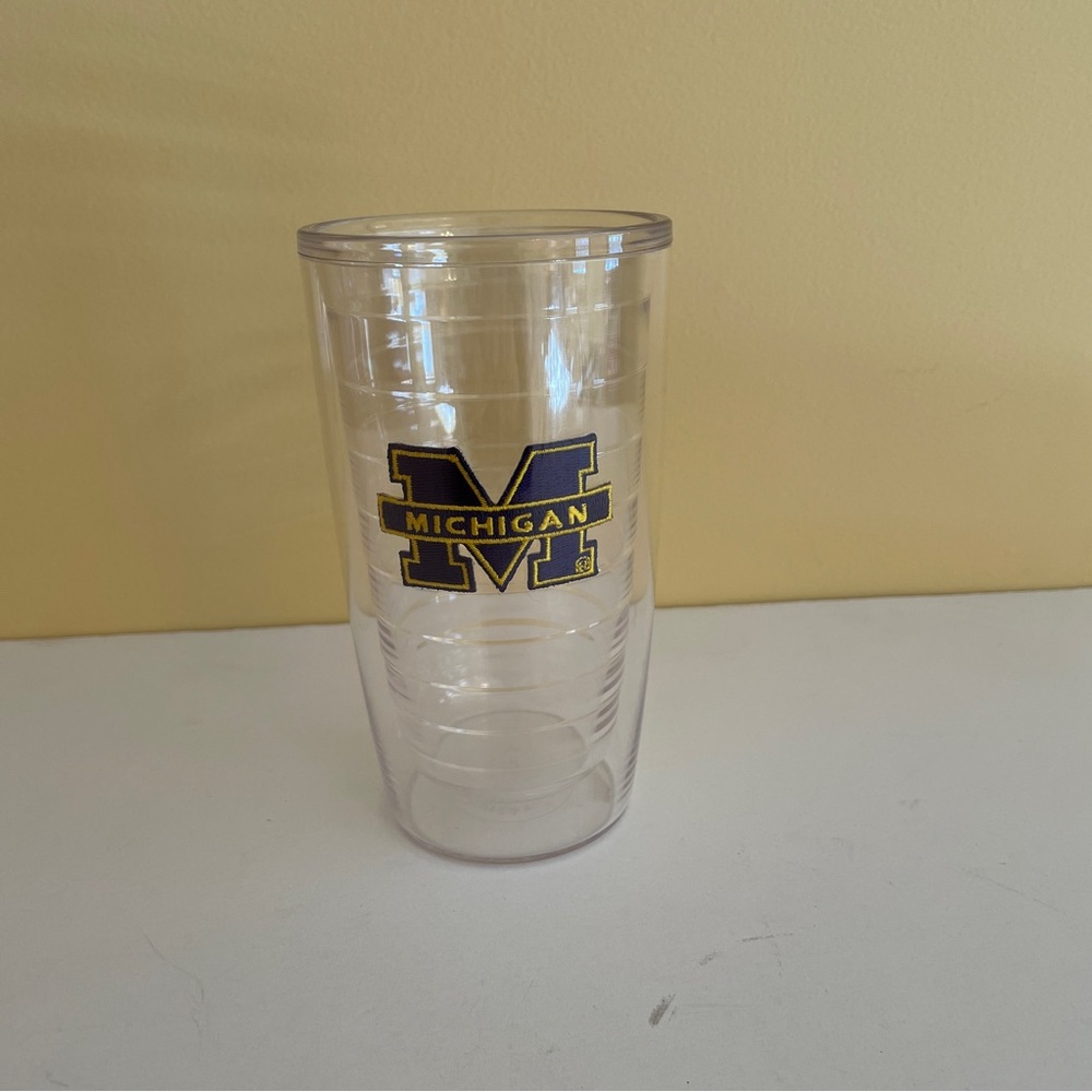 Michigan U of M tervis tumbler hot & cold